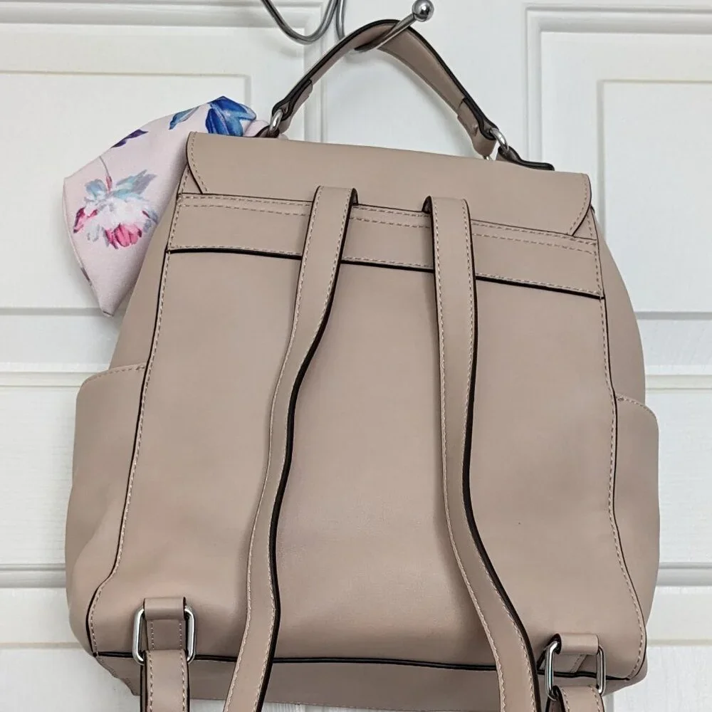 Nine West Womens Saffiano Leather Backpack Satchel Lined Pockets Cute Bag